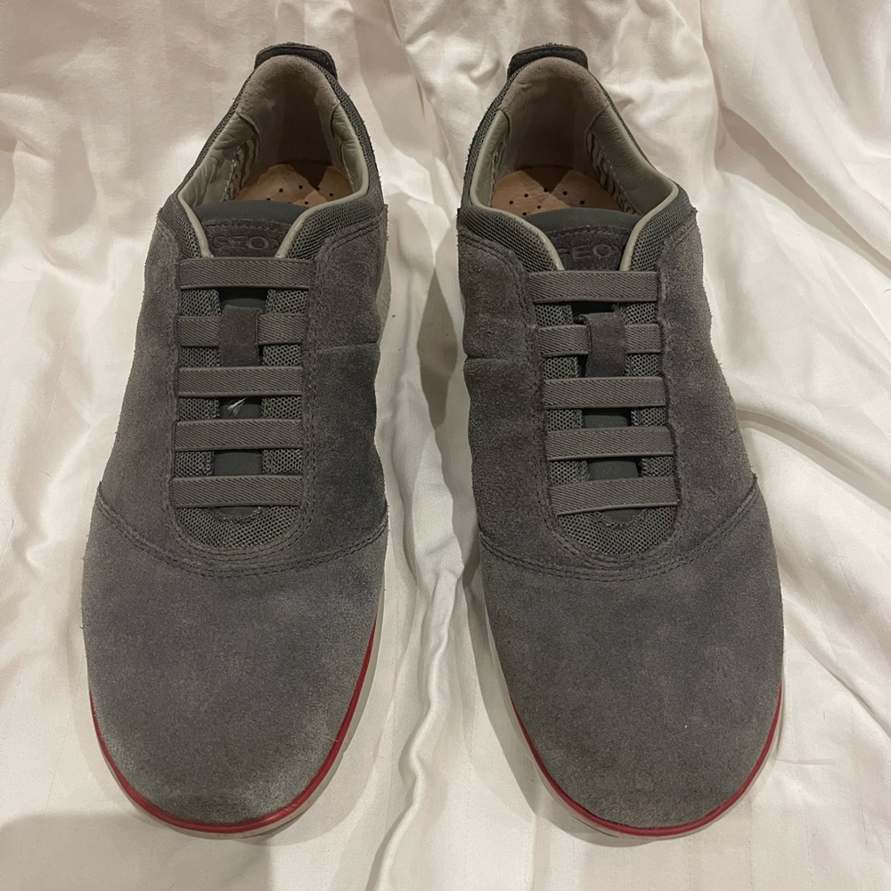 Geox Men’s Respira Sneaker in Suede
